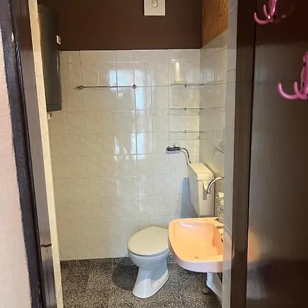 Surf House Rose I Po3a L بيت ضيافة غولدن ساندز