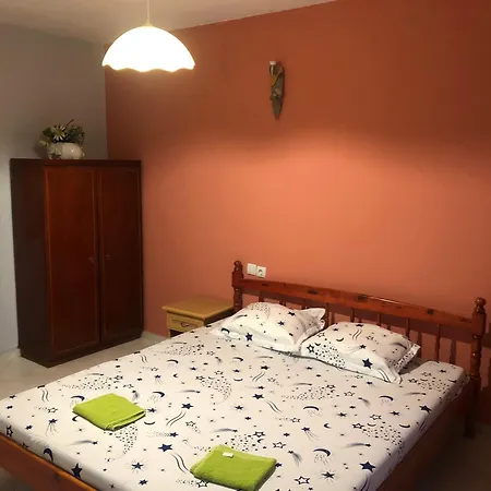 بيت ضيافة Surf House Rose I Po3a L