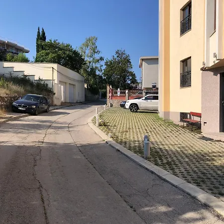 بيت ضيافة Surf House Rose I Po3a L