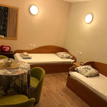 Surf House Rose I Po3a L 3* غولدن ساندز