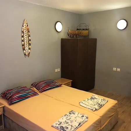 Surf House Rose I Po3a L * Golden Sands