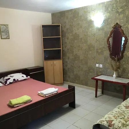 Surf House Rose I Po3a L