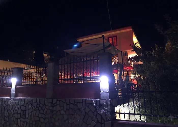 Surf House Rose I Po3a L 3* Golden Sands