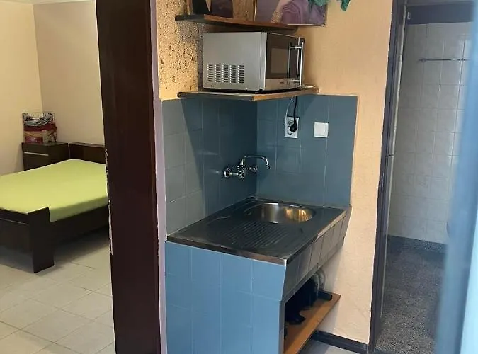 Guest house Surf House Rose I Po3a L