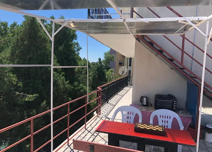 Guest house Surf House Rose I Po3a L Golden Sands