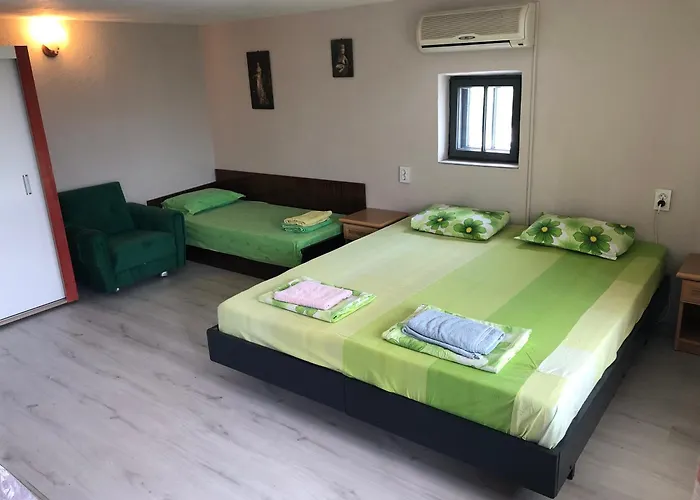 Surf House Rose I Po3a L 3* Golden Sands