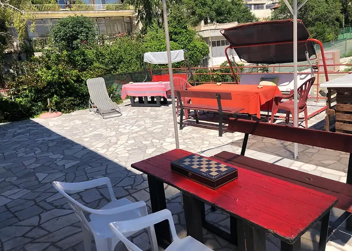 Guest house Surf House Rose I Po3a L Golden Sands