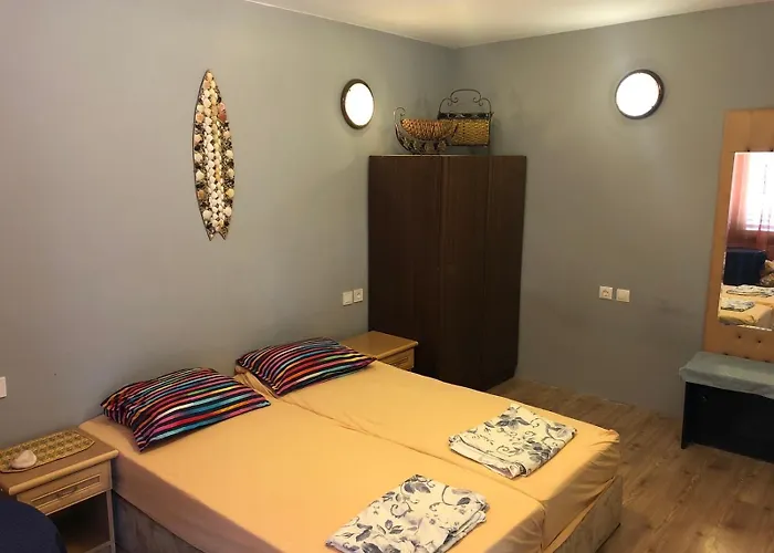 Surf House Rose I Po3a L 3* Golden Sands