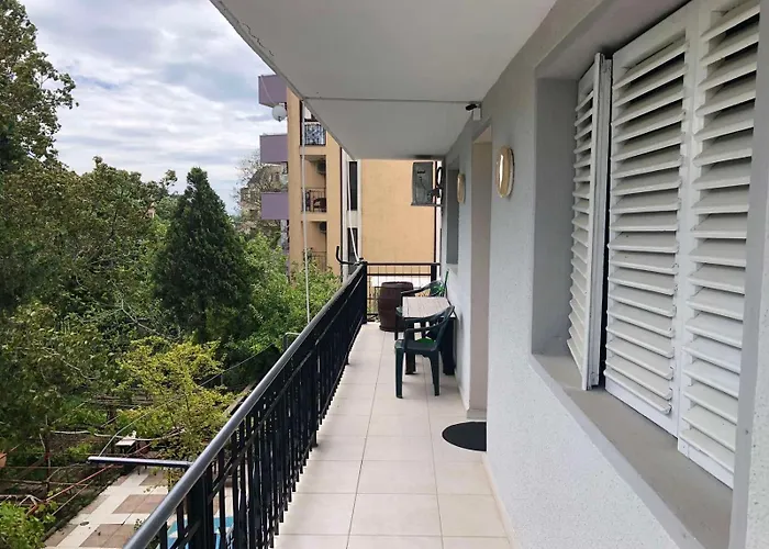 Surf House Rose I Po3a L Guest house Golden Sands