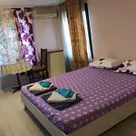Pensionat Surf House Rose I Po3a L Golden Sands