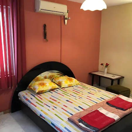 Surf House Rose I Po3a L Penzion