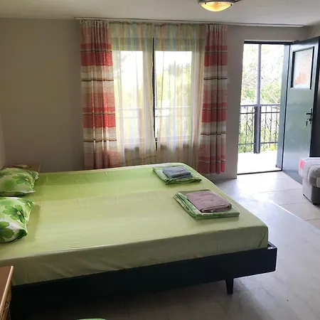 Surf House Rose I Po3a L Penzion