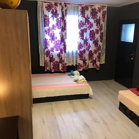Surf House Rose I Po3a L Penzion *