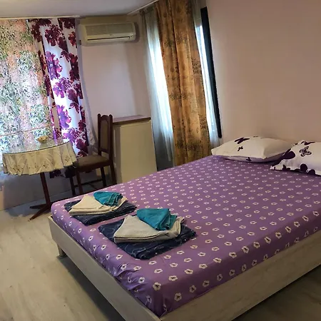 Pensión Surf House Rose I Po3a L Golden Sands