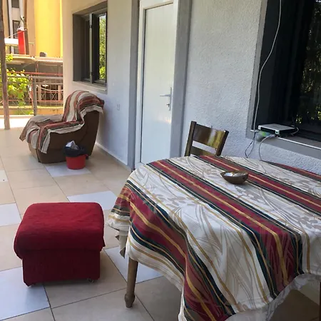 Surf House Rose I Po3a L *