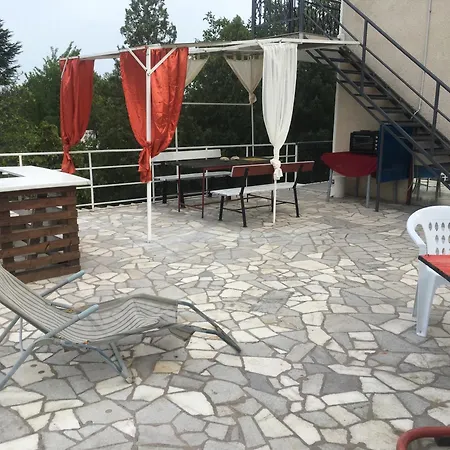 Surf House Rose I Po3a L * Zlate písky