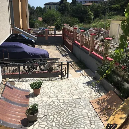 Surf House Rose I Po3a L Penzion *