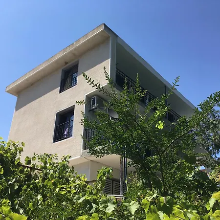 Penzion Surf House Rose I Po3a L *
